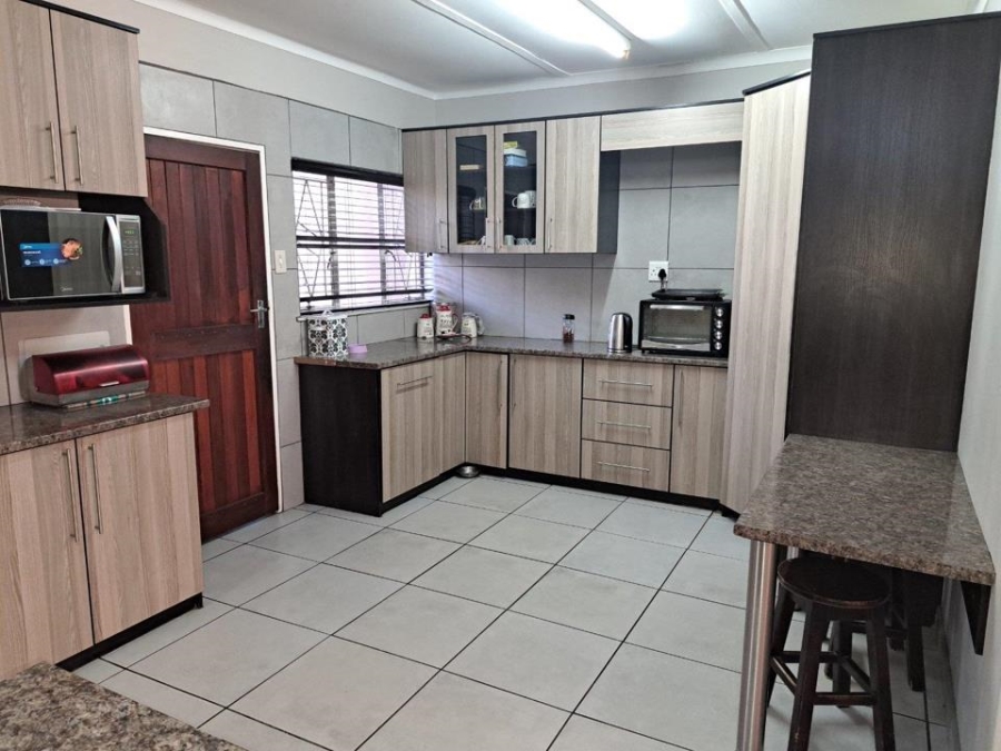 4 Bedroom Property for Sale in Flora Park Northern Cape